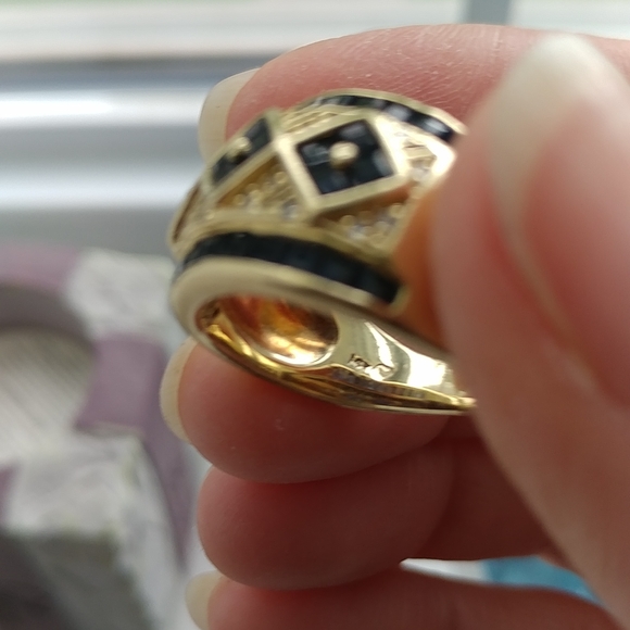 2ct Sapphire and Diamond ring. - Picture 3 of 3